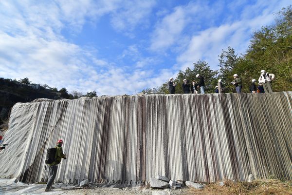 壮大な石の景観「石切山脈」茨城県笠間市不動産の売買ならイエステーションアドレス株式会社