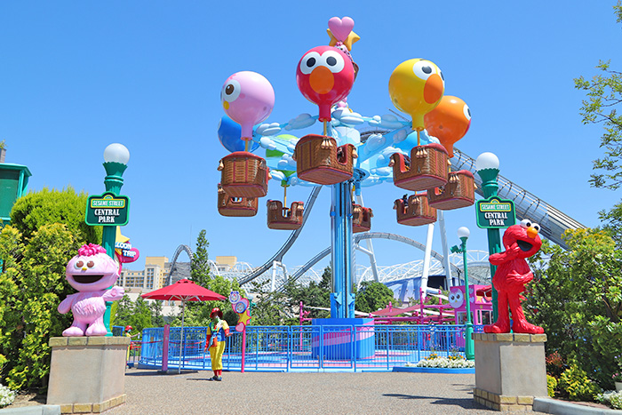 東京ディズニーリゾートとユニバーサルスタジオジャパンの入場者数などを比較ぼちぼちいこう