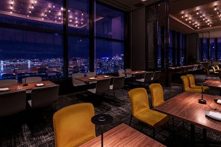 夜景が見える高級レストランイラスト - No: 24021906無料イラスト・フリー素材なら「イラストAC」