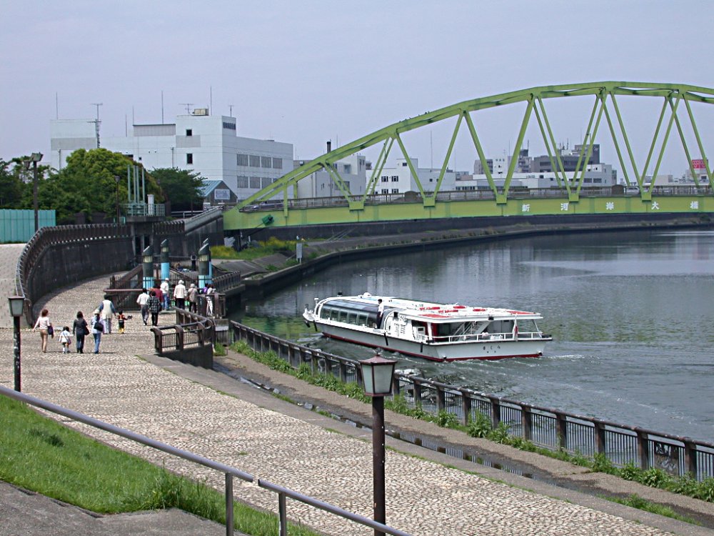 水上バス「東京水辺ライン」 水上バスで東京観光