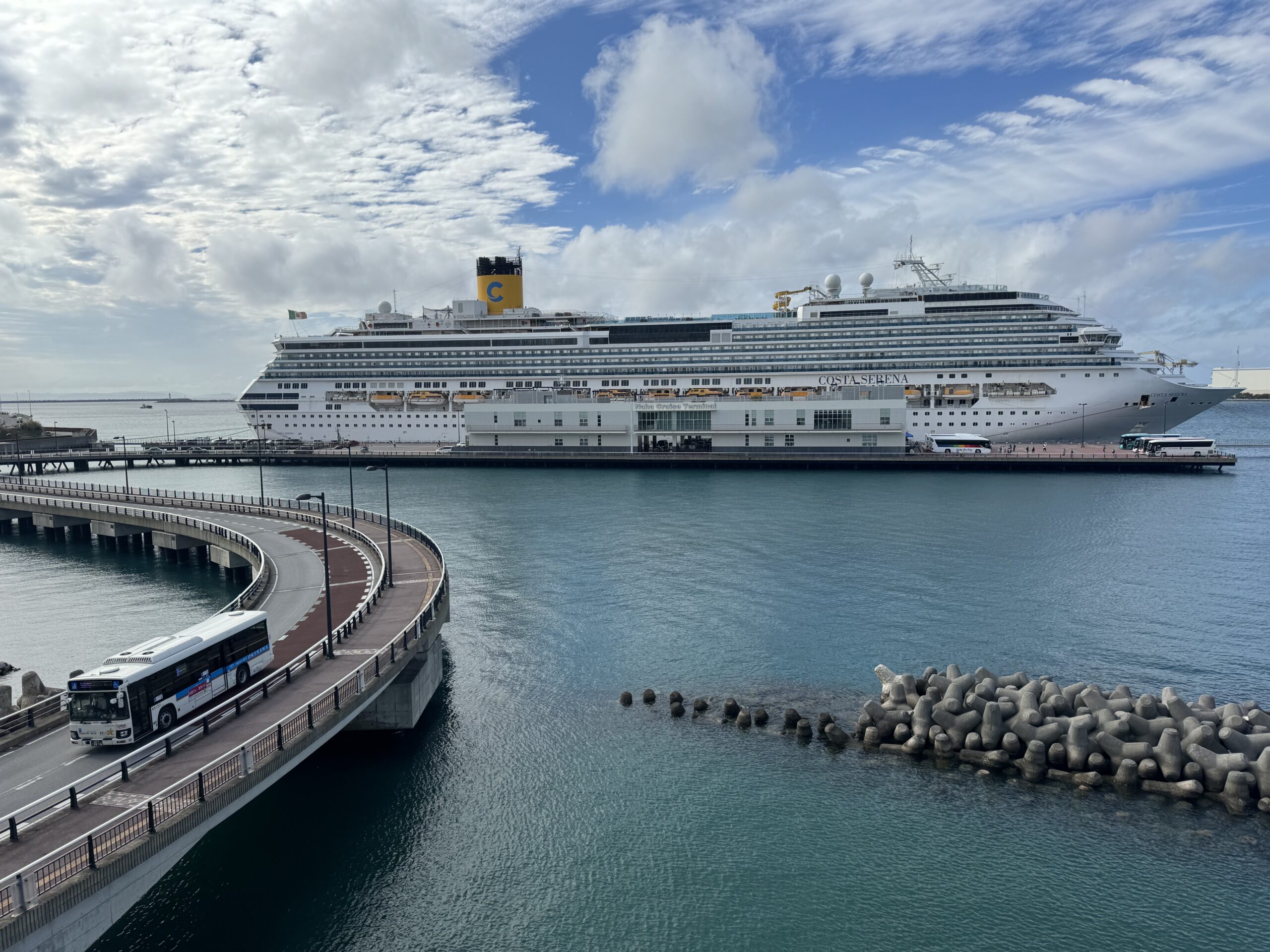 沖縄再開発 那覇港クルーズターミナルに行ってみた -