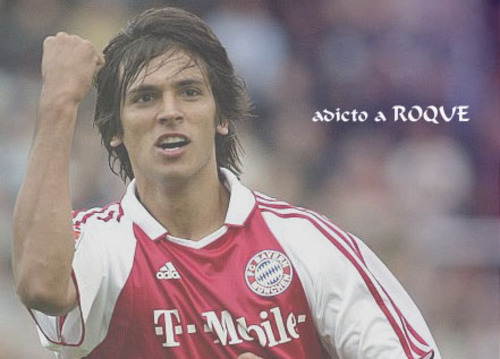 ロケ・サンタ クルスと美人嫁a～* サッカー画像ギャラリー。Soccer photo