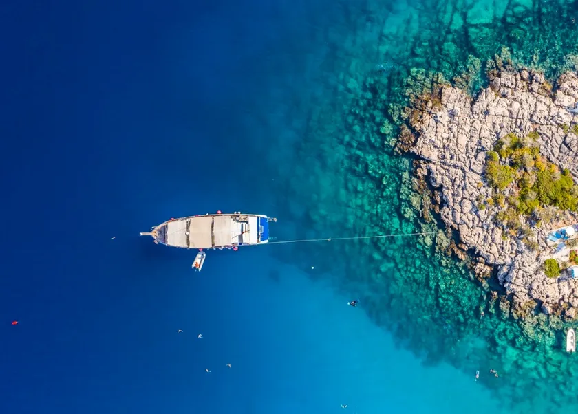 トルコのアンタルヤ、眩しき地中海を望む宝石のような港町へ。LifestylemadameFIGARO.jp フィガロジャポン