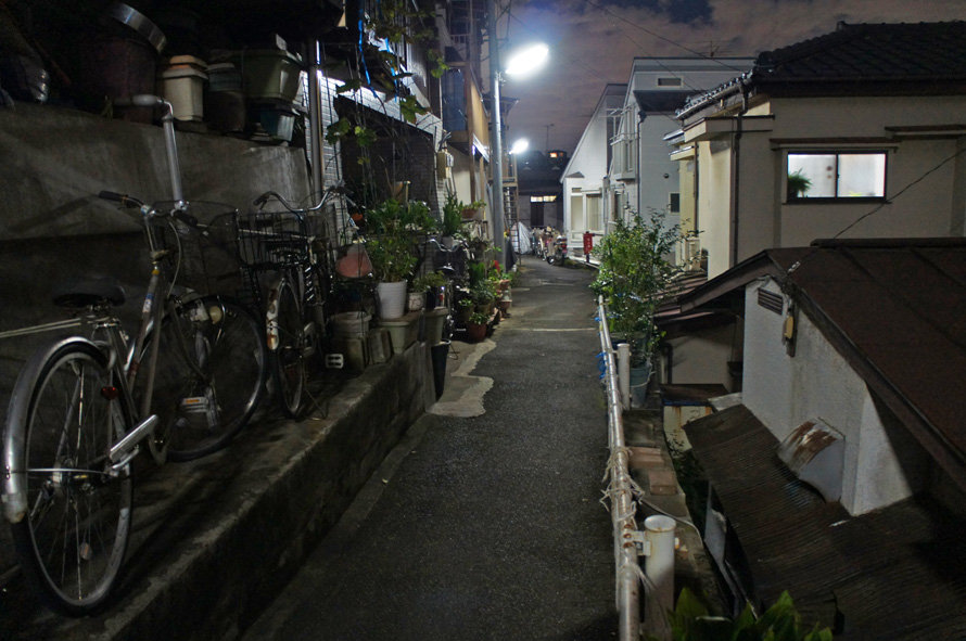 夜間走行もこれで安全！まばゆいオーラを放ちながら走る自転車「Project Aura」greenz.jp グリーンズ