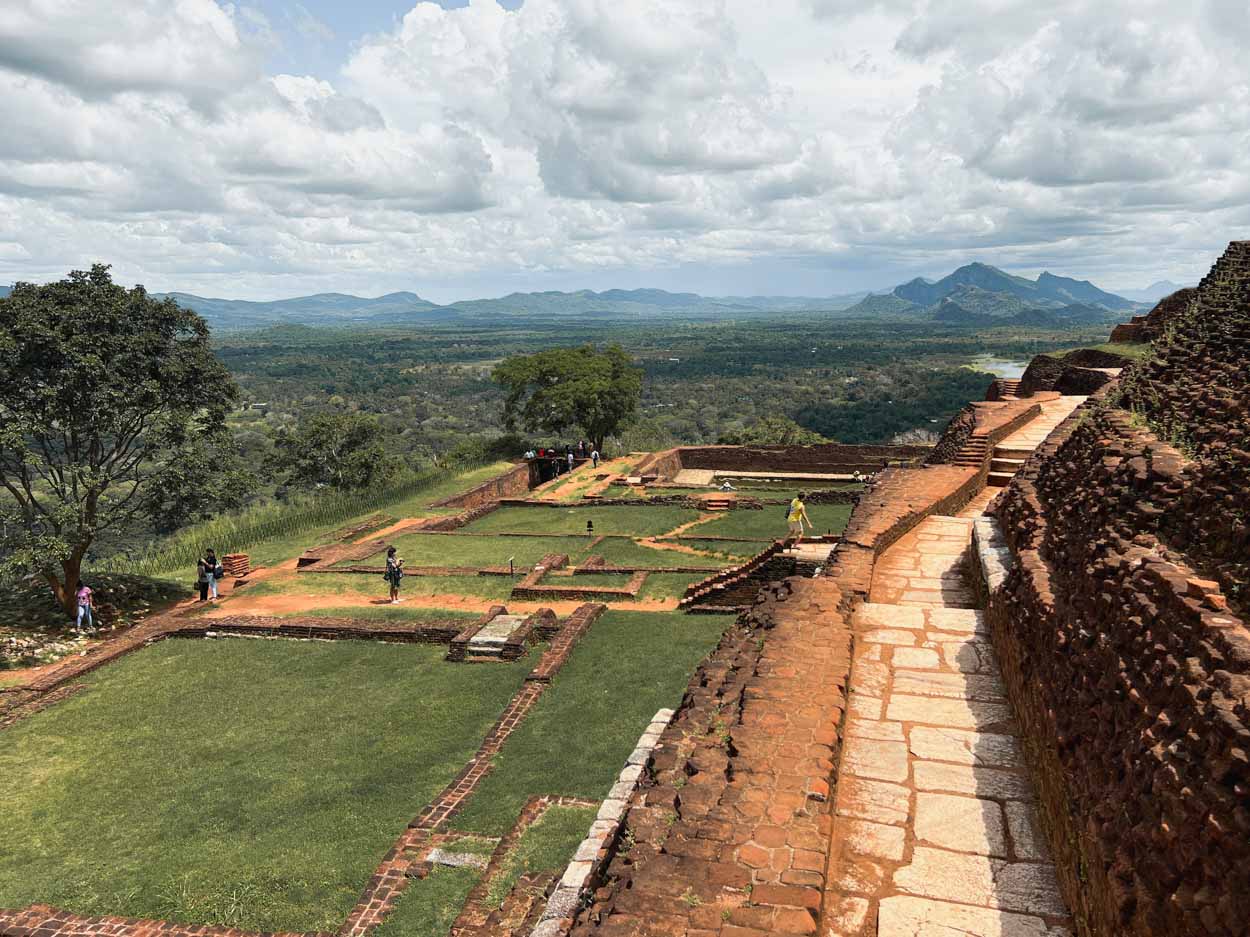 スリランカ シギリヤ・ロックに登る』シギリヤ スリランカ の旅行記・ブログ by