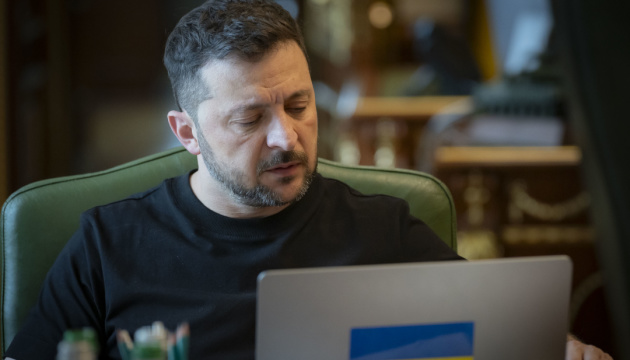 アゼルバイジャン大統領選、現職が圧勝へ、領土奪還で - 日本経済新聞