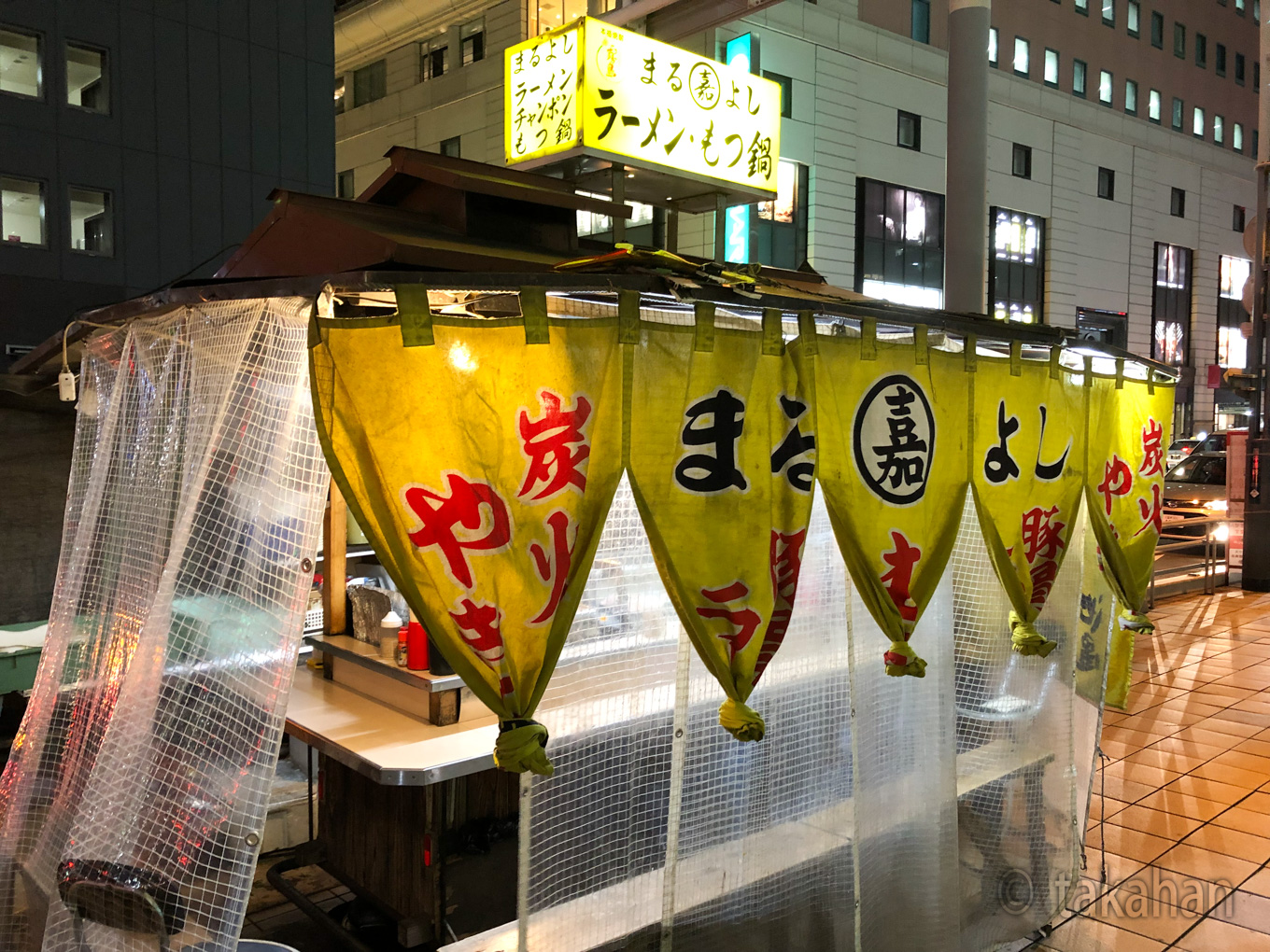 福岡 注目の新店舗！天神の屋台グルメ5選。屋台の”キホン”も教えまするるぶ&more