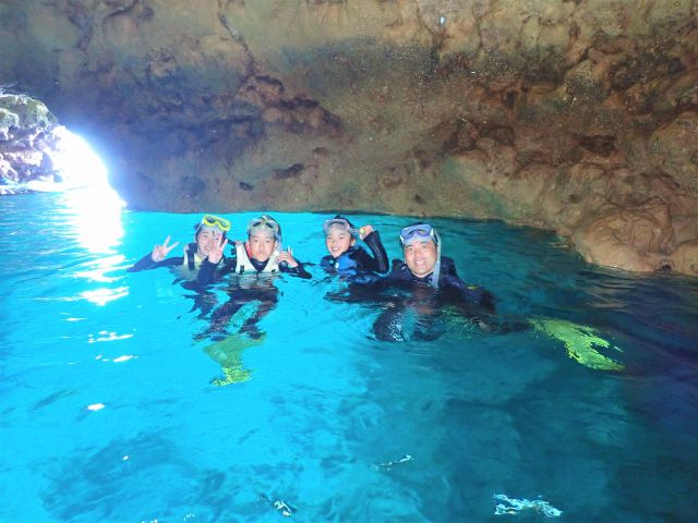 イタリア「青の洞窟」完全攻略！いつ行く？いつ入れる？行き方＆ベストシーズン全て教えます！トラベルスタンダードジャパン