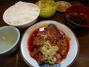 品川駅港南口✨の名物料理✨絶品✨激辛牛すじ煮込み✨をテイクアウト♪』by ランチ☆番長 : 路地裏ろじうら