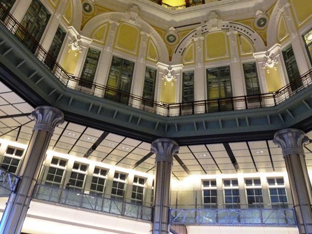 東京駅のドーム天井 改修前の写真素材240681055 毎月1点無料 フリー のストックフォト