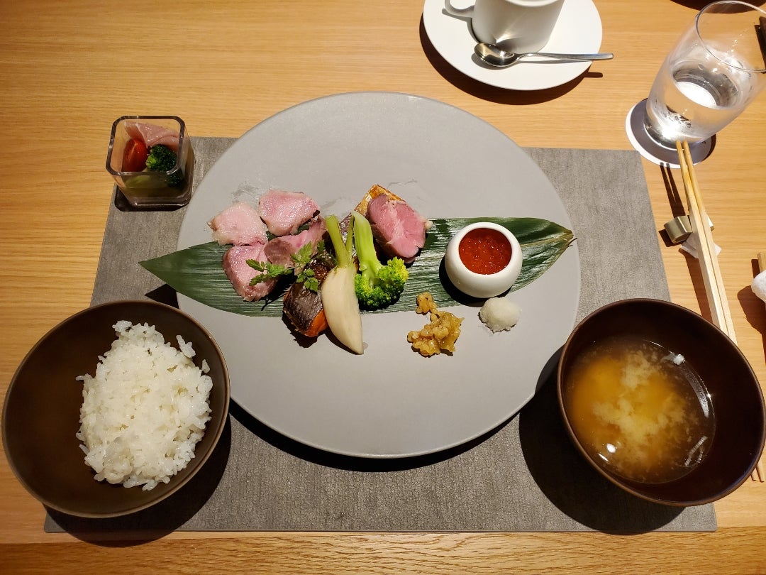 家族でフレンチ！】洞爺湖 鶴雅リゾート 洸の謌の夕食