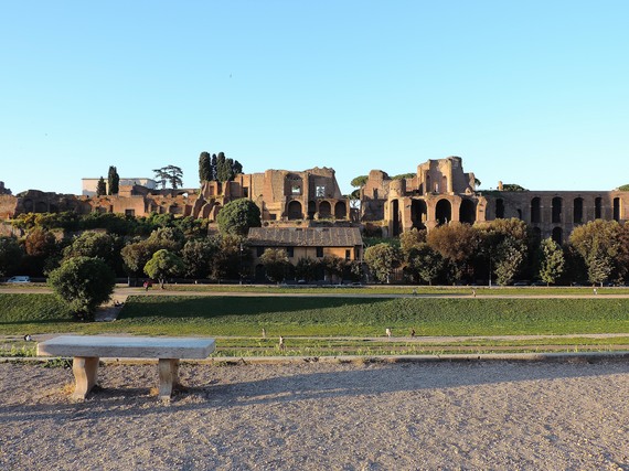 ローマにある巨大な広場、チルコ・マッシモってどんなトコ？ – イタリア観光ガイド