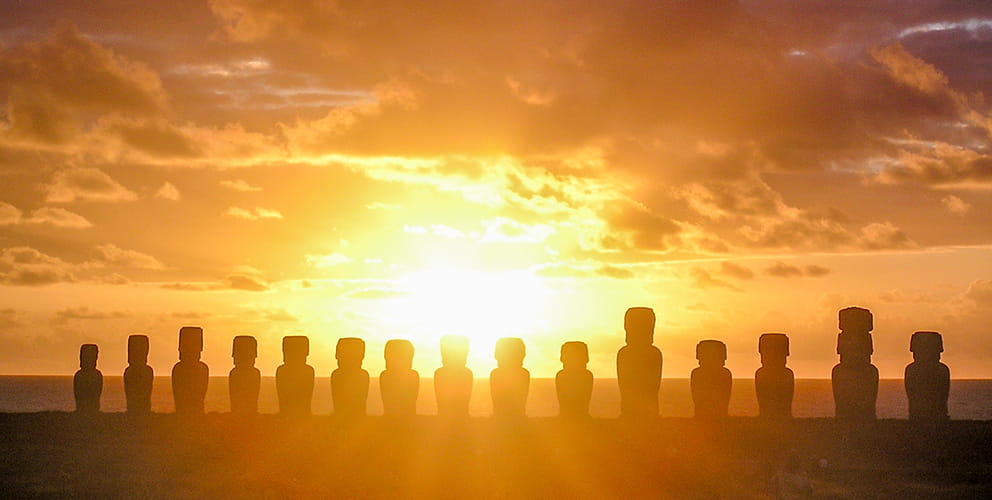 モアイ像があるイースター島はどこの国の領土ですか。 - イースター島-