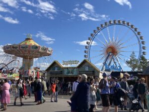 ミュンヘンオクトーバーフェスト in 2025大型テントブースの情報まとめジャーマン次郎のデュッセルライフドイツ生活のお役立ち情報