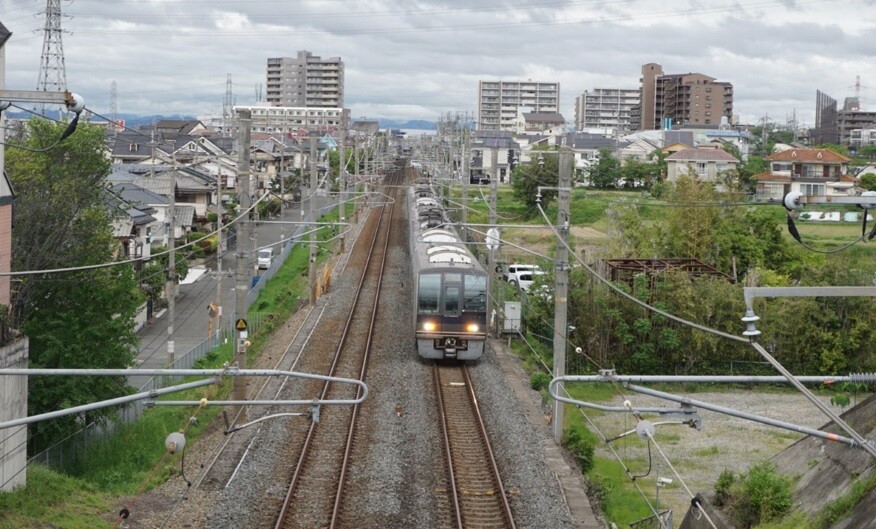 JR西日本：有料座席”うれしート”、新たに学研都市線・東西線・阪和線にも拡大。ロングシートが前提の有料座席、どこまで受け入れられる？ :ふしトラ 旅行&交通&まちづくり&バリアフリー
