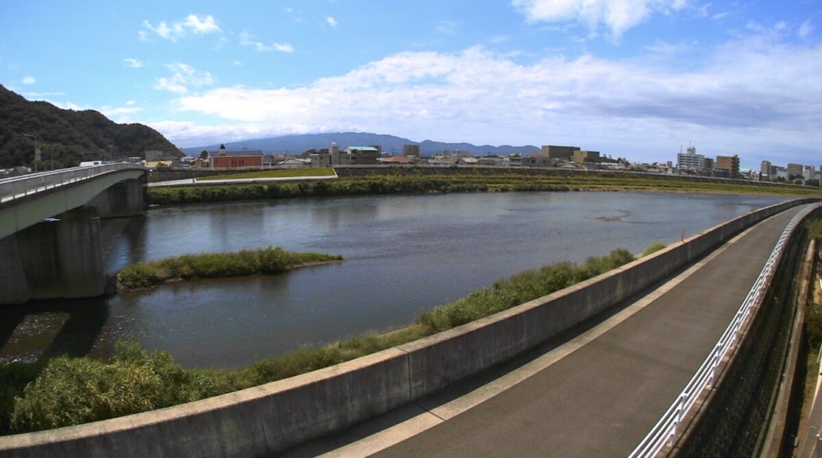 国道1号・伊豆縦貫自動車道・岡宮IC ライブカメラと雨雲レーダー 静岡県沼津市岡宮