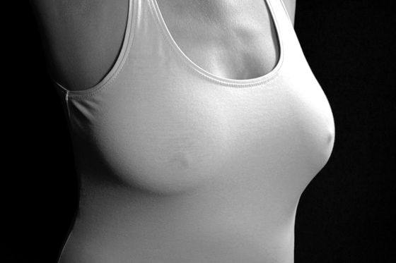 人より乳首が大きい気がする…よくあるお悩みと気になるその原因・ケア方法 | リンククロス