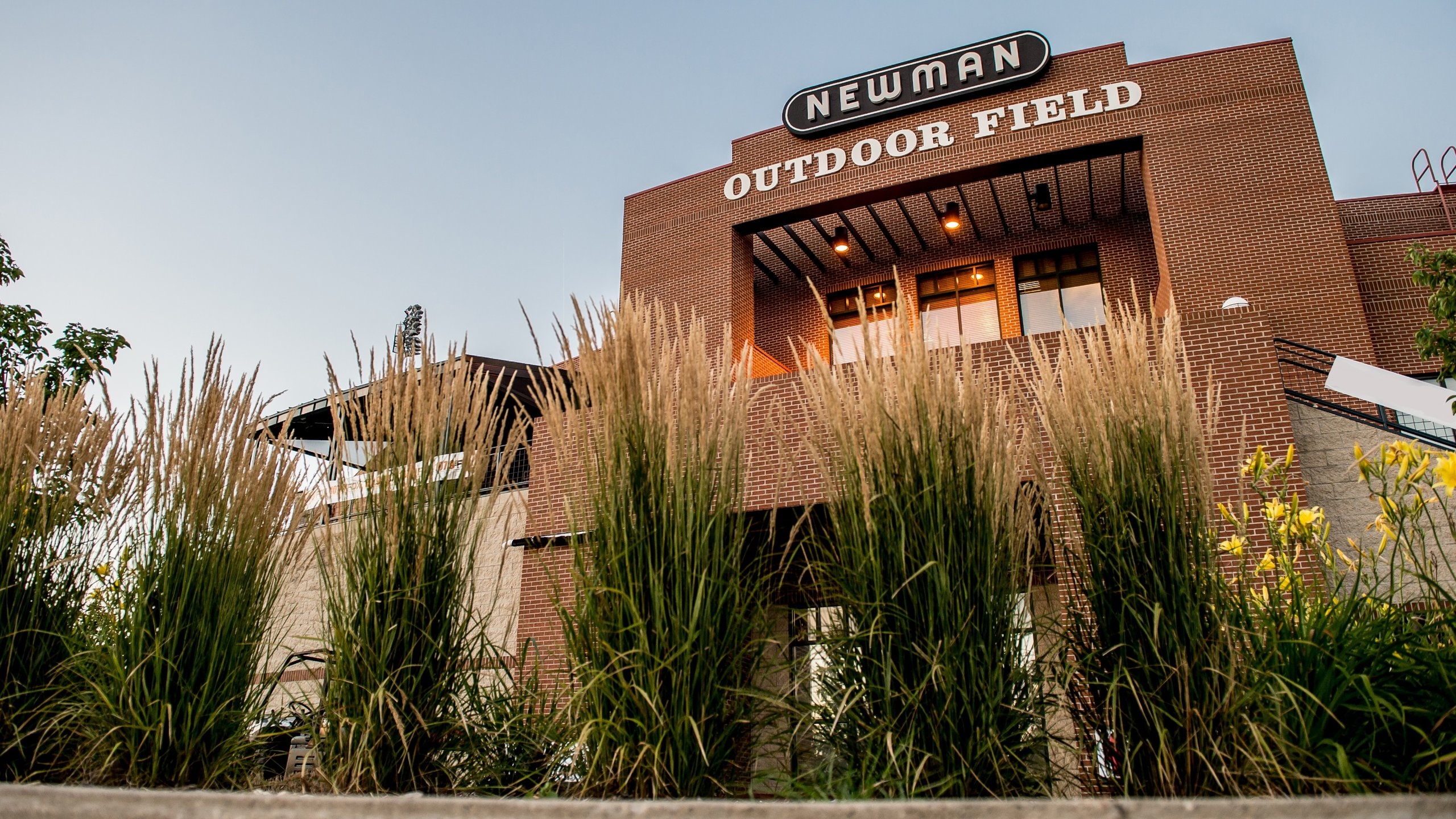 🌾マイステート へようこそ：ノースダコタ州「ピース・ガーデン・ステート」🌾 ノースダコタ州出身のユースアンバサダー、トーマスが故郷をご紹介！ 州の愛称「ピース・ガーデン・ステート」は、アメリカとカナダの友情を象徴する国際平和庭園に由来します。🌲 自然