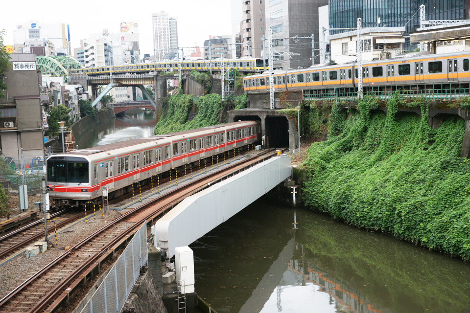緑が映える写真が撮れました🍃東京メトロ丸ノ内線御茶ノ水駅御茶ノ水東京メトロのある街写真好きな人と繋がりたい