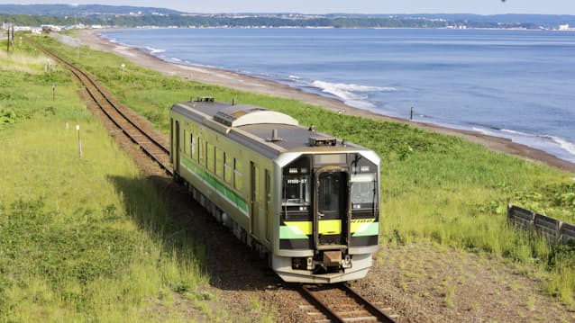 広電3952がラッピング特別電車「海と日本プロジェクト号」に 2022 –
