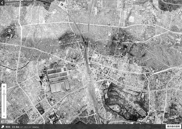 壁面オブジェ「新宿の目」東京待ち合わせ場所ナビ