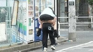 トー横裏・新宿大久保公園で若い女性の“立ちんぼ”が急増！1日最低7人の客を相手にする借金300万円を抱える21歳女性「客はカネ、稼いだお金はホストへ」  | 週刊女性PRIME