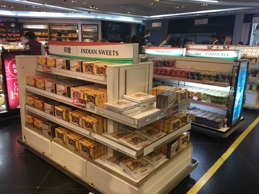 デリー空港・T3完成の影には : Blue Lotus