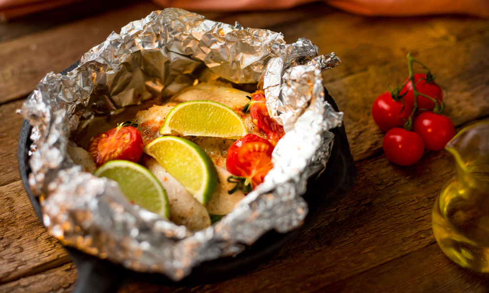 超簡単なおすすめソロキャンプ飯！ウッドグリルなら初心者でも簡単？ - Select