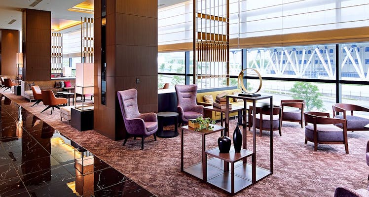 グリル料理と羽田空港の夜景を楽しむ「春のグランシェフコース」販売東急ホテルズ＆リゾーツ株式会社のプレスリリース