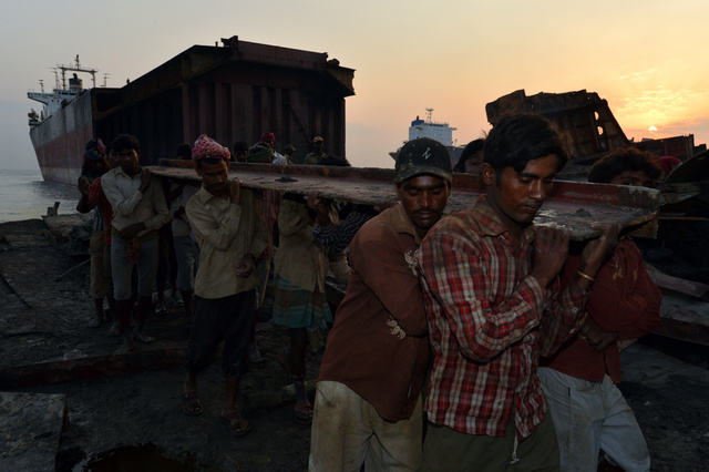 引退」「貨物船転用」「解体」も 40年選手も続々と引退する「古参フェリー」。次々と消えゆくのも必然なワケ街・住まい東洋経済オンライン