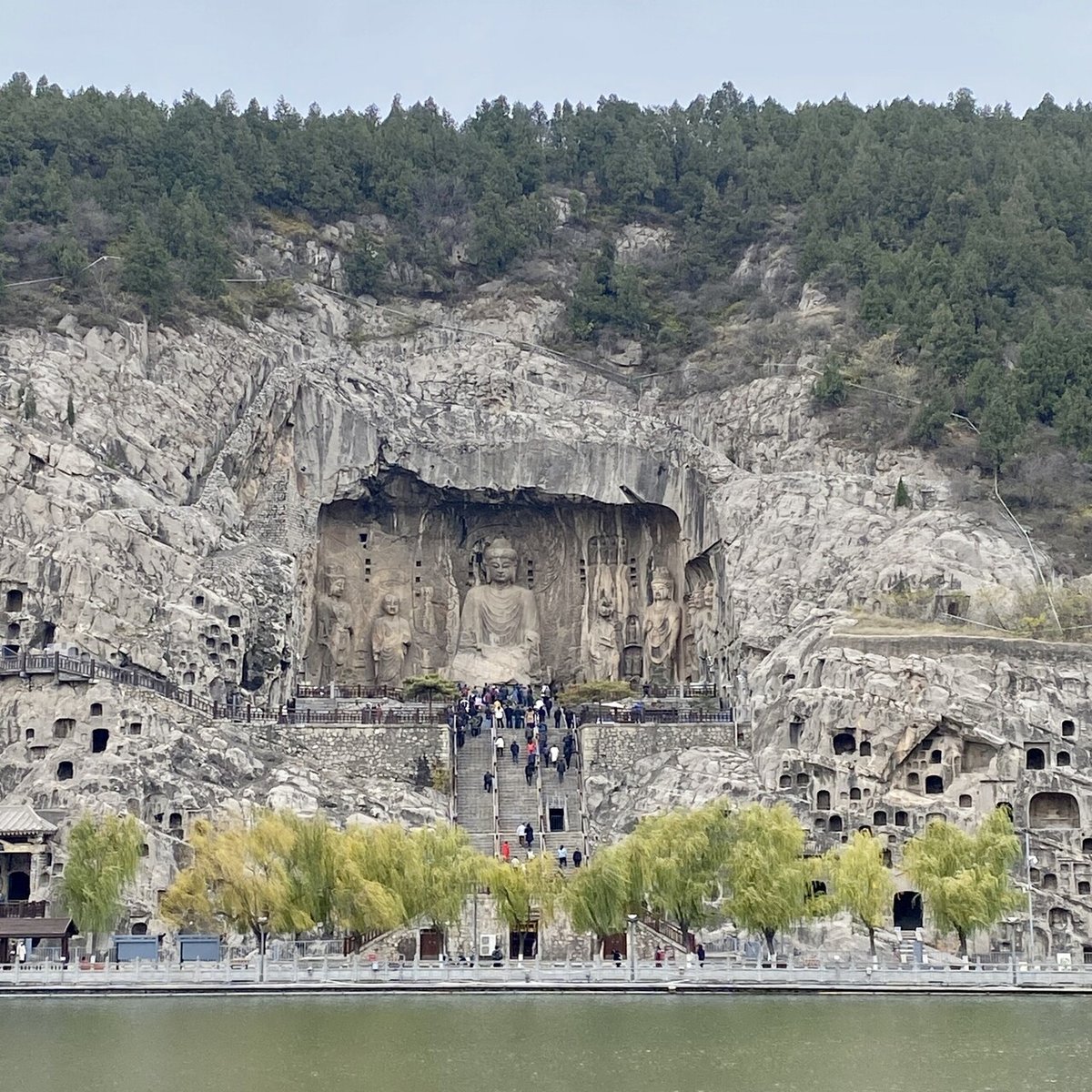龍門石窟～古陽洞～