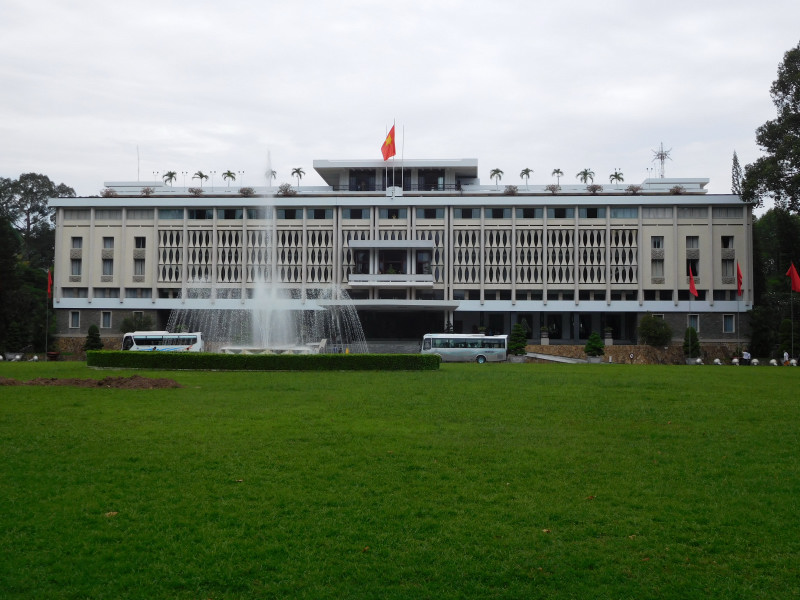 カブール陥落から考える。「サイゴン3.0」は防げるかウェストエンドから服部正法毎日新聞「政治プレミア」