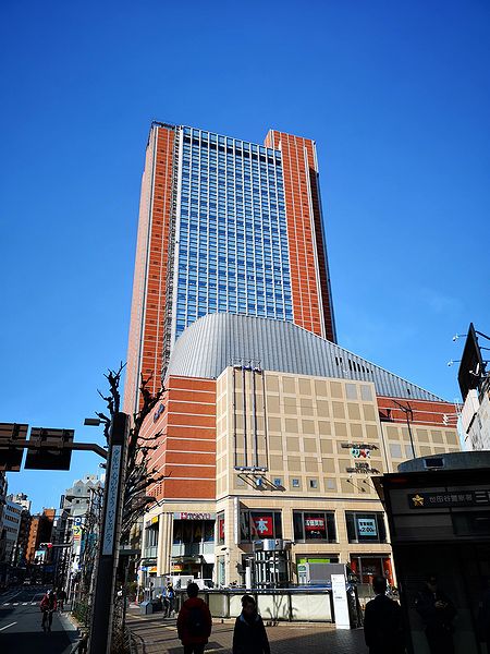 無料展望台 三軒茶屋駅前にあるキャロットタワー展望ロビー – モリブロ