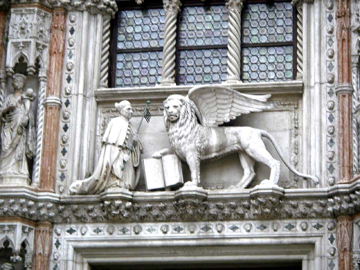 聖マルコと聖テオドーロの円柱 - Wikipedia