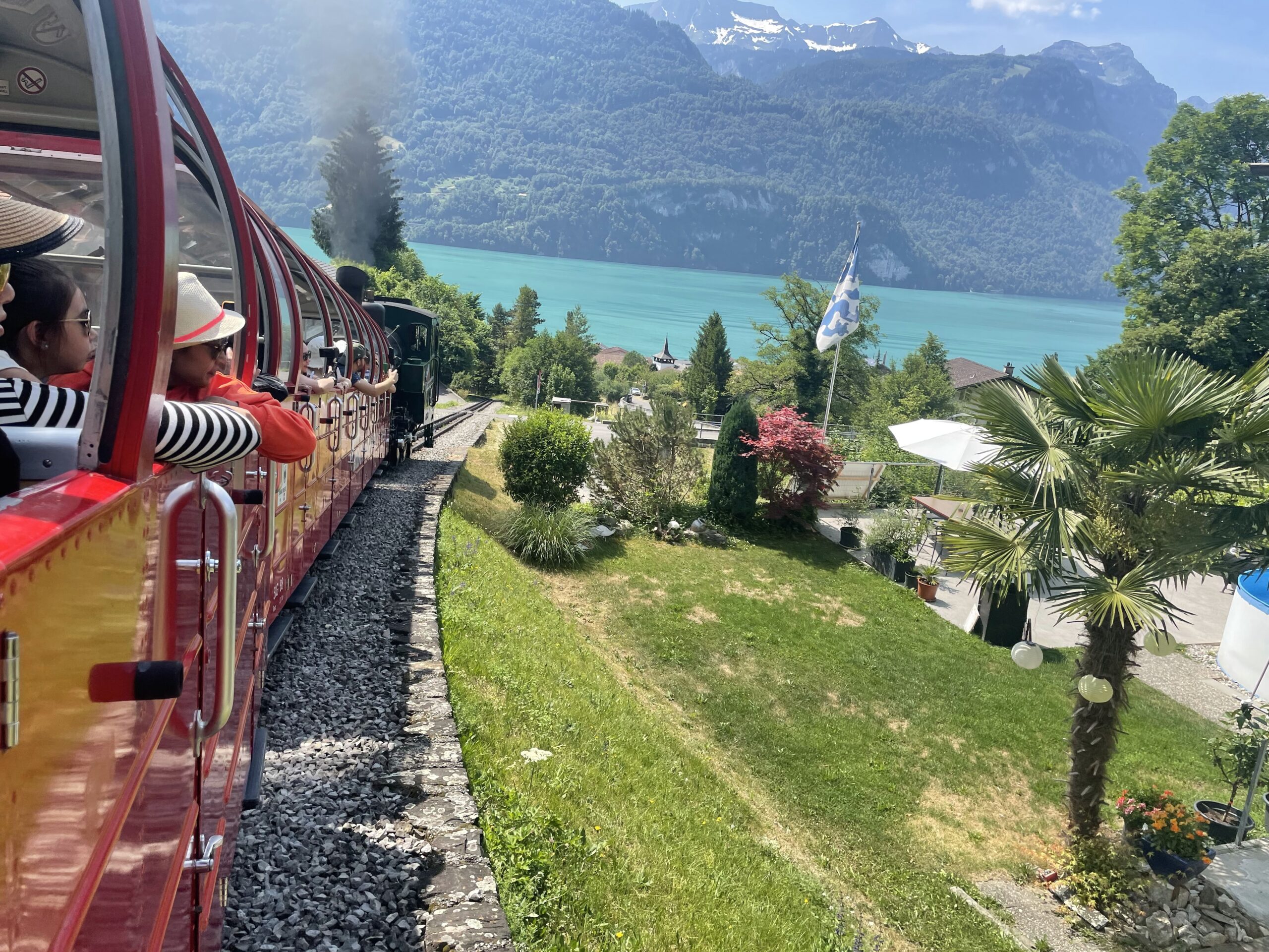 絶景の展望台へ！スイスの登山鉄道について〜スイス鉄道旅行ガイドスイス旅行専門・スイスツアーズSWISSTOURS