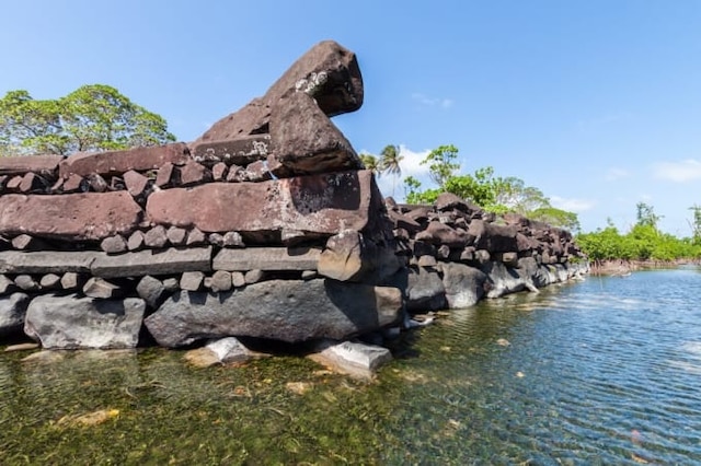 ミクロネシアのおすすめ観光スポット10選！海に癒されよう！ - おすすめ旅行を探すならトラベルブック