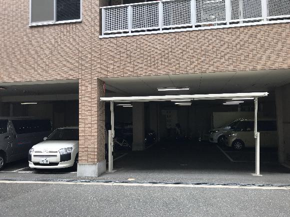 何ここ？ ビル内に全てが隠された