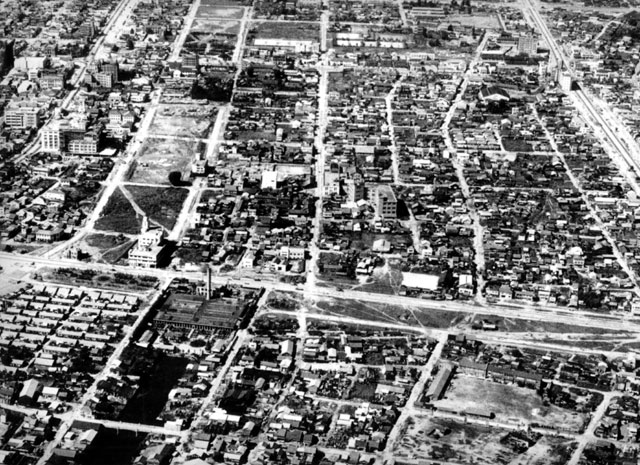 久屋大通パークでロケスタジオ8 栄スタジオ前撮り・フォトウェディング