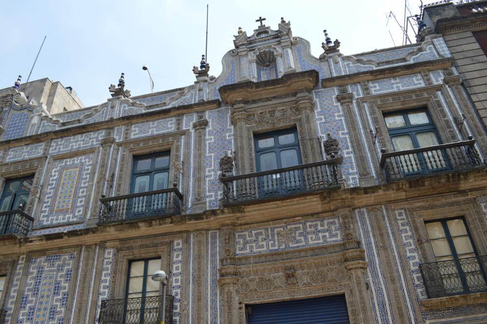 Tripadvisor - 世界遺産の町の入口の歓迎の記念碑。 -