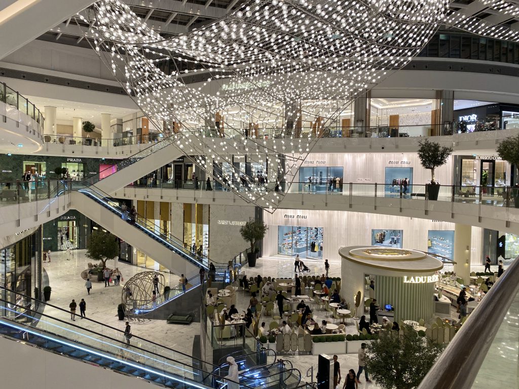 ドバイモールの楽しみ方！おすすめの店舗や施設ドバイAll About