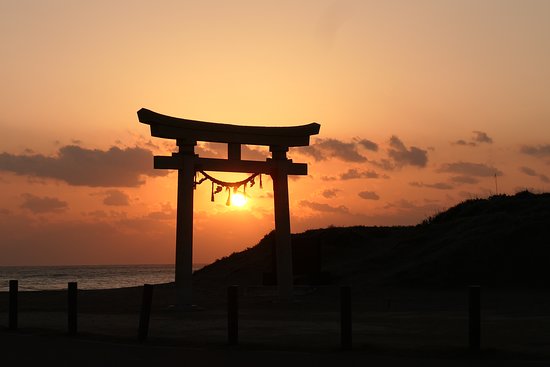 一宮町・千葉県 海が輝く「九十九里浜の日の出」：千葉県 一宮町・一宮海岸 駐車場あり・サーフィン