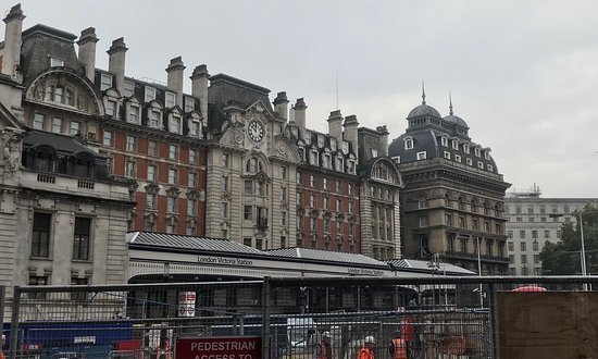 ロンドンビクトリア：チケット、地図、出発到着情報、ガイド、路線G2Rail