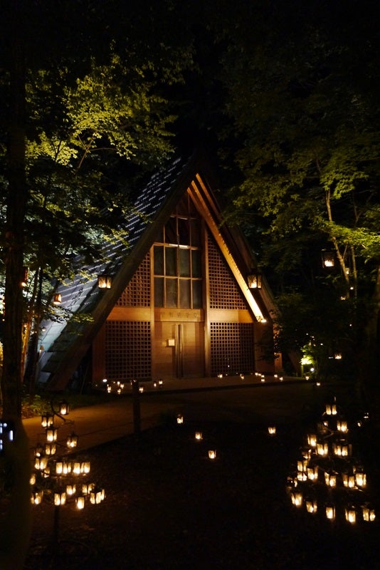 軽井沢高原教会 星降る森のクリスマスグリーンベックスキャンドルキャンドルアーティスト マサ