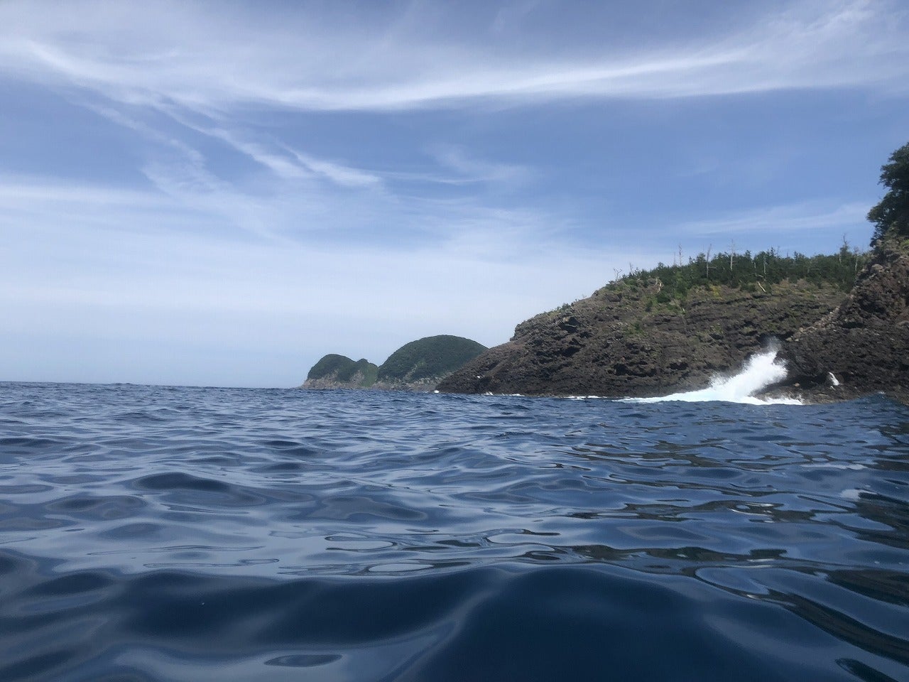 岩美町ではさかり岩にあやかったお守りを販売中日本海新聞 NetNihonkai