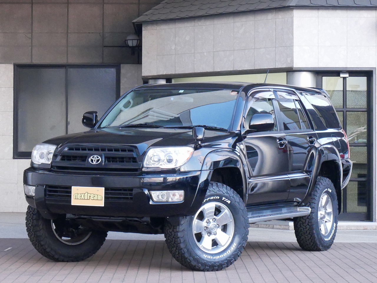 ハイラックスサーフのカスタムスタイル・リフトアップ・オールペイント・マットカラー・オシャレに関するカスタム事例車のカスタム情報はCARTUNE