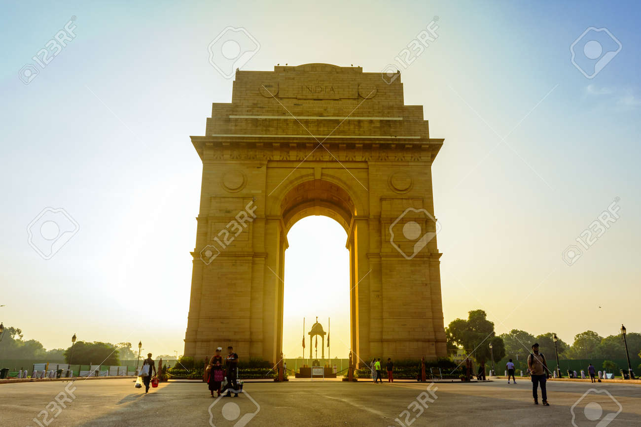 インド門 かつては全インド戦争記念碑として知られていた かつてキングスウェイと呼ばれていたニューデリーの