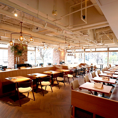 渋谷に中国発の人気カフェ『COTTI COFFEE 渋谷新南口店』がオープンしてる。 :