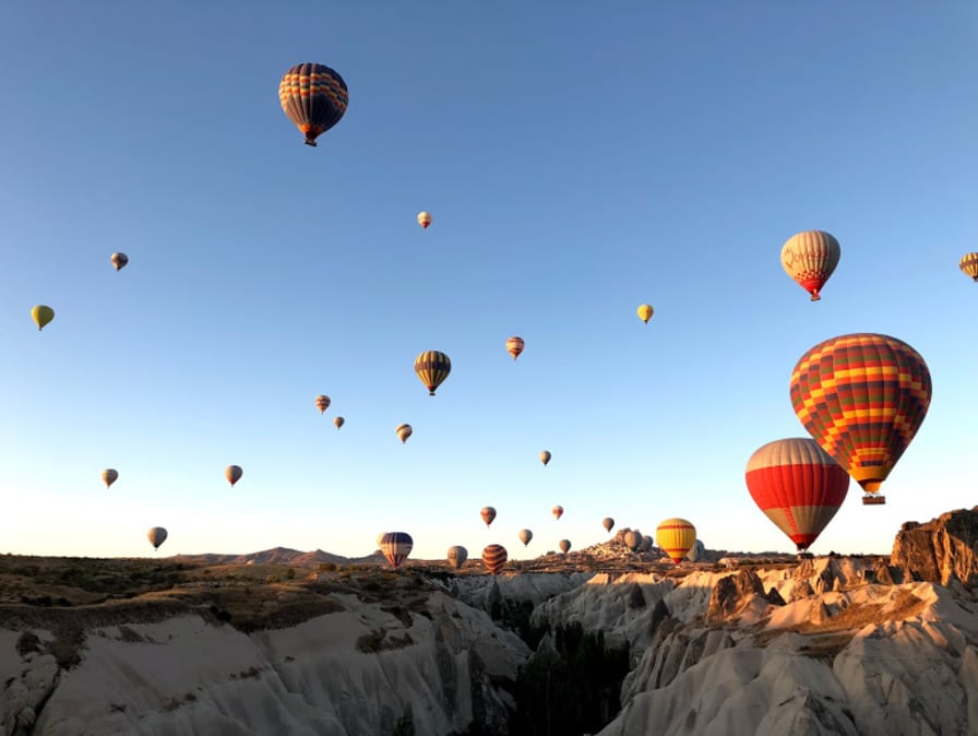 カッパドキア熱気球ツアー・早朝フライト 現地予約トルコ旅行・パムッカレ観光