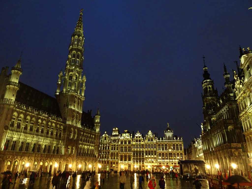 ベルギー グランプラスの観光情報！市庁舎や王の家やギルドハウスの見どころ