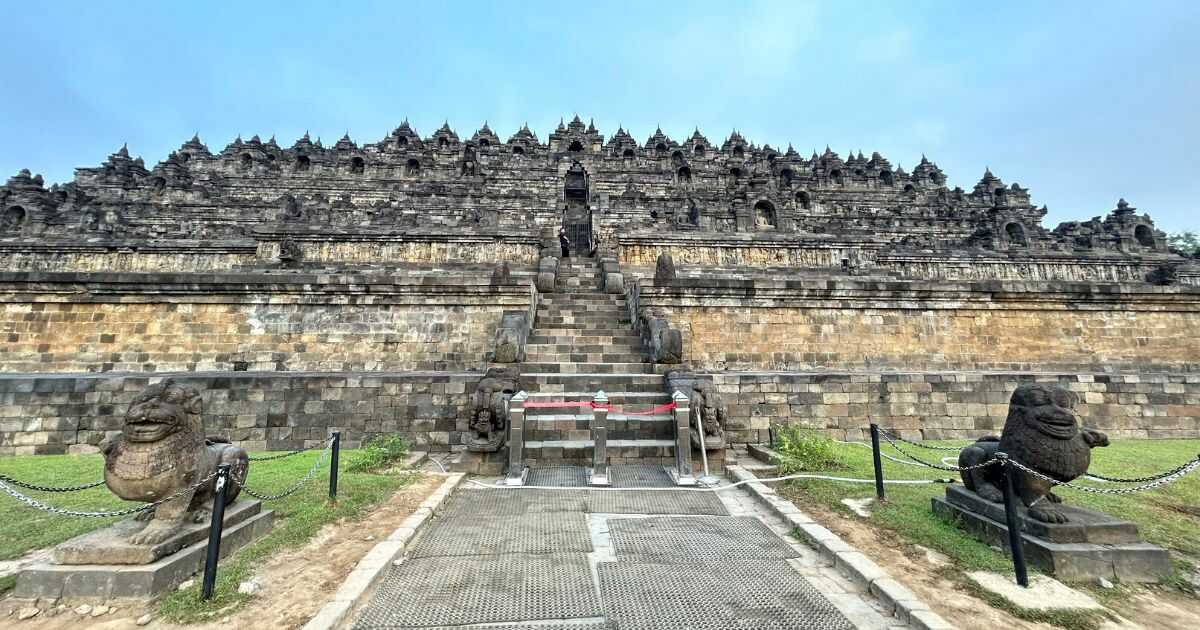 インドネシア ボロブドゥール遺跡150192156 の写真素材 -